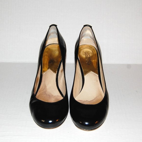 MICHAEL KORS Black PATENT LEATHER High Heels PUMPS Shoes size 7.5 - Picture 1 of 5